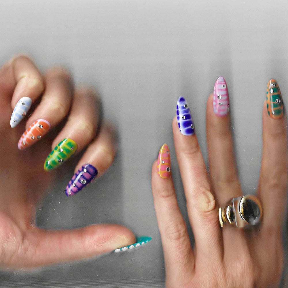 "Bloomy snake" nail-set